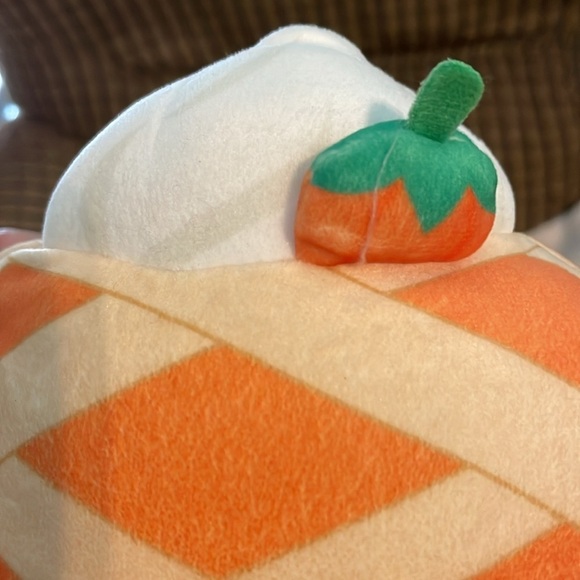 Squishmallows 7.5" PIPPIE THE PUMPKIN PIE PLUSH - Picture 8 of 15